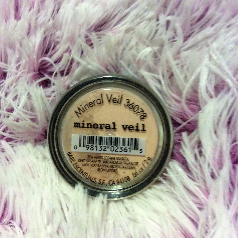 bareMinerals i.d. mineral veil - Picture 1 of 3